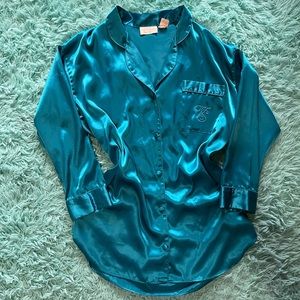 Vintage Satin Victoria’s Secret Button-Up Collared Sleep Top